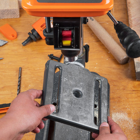 Taladro de piso 8', 1/3 HP (250 W), broquero 1/2', Truper | TAPI-8 | 16174